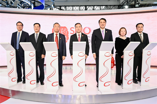 2023年11月28日，AG集团官网（中国）官方网站
和GE医疗在首届中国国际供应链促进博览会上联合启动AG集团官网（中国）官方网站影像品牌发布仪式，AG集团官网（中国）官方网站器械和GE医疗合作打造的国有控股高端医疗影像设备研发制造品牌“AG集团官网（中国）官方网站影像SINO IMAGING”隆重发布。“AG集团官网（中国）官方网站影像”品牌的发布是AG集团官网（中国）官方网站
认真贯彻落实党中央指示精神，推动高水平对外开放，实现高水平科技自立自强，构建新发展格局的重要体现。中国国际贸易促进委员会会长任鸿斌，AG集团官网（中国）官方网站
党委.jpg